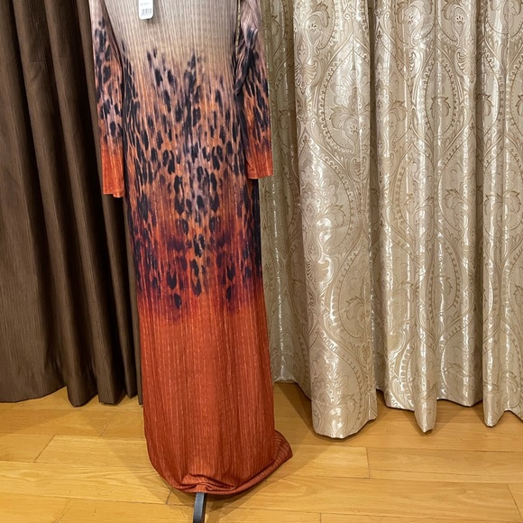 Long evening dress - Picture 9 of 16